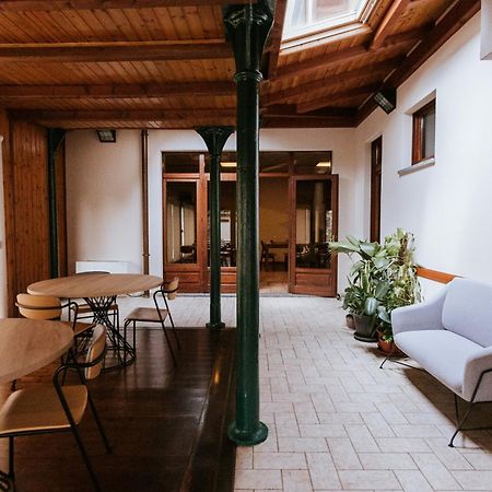 Manfredi Ristorante Con Alloggio Romentino Exterior foto